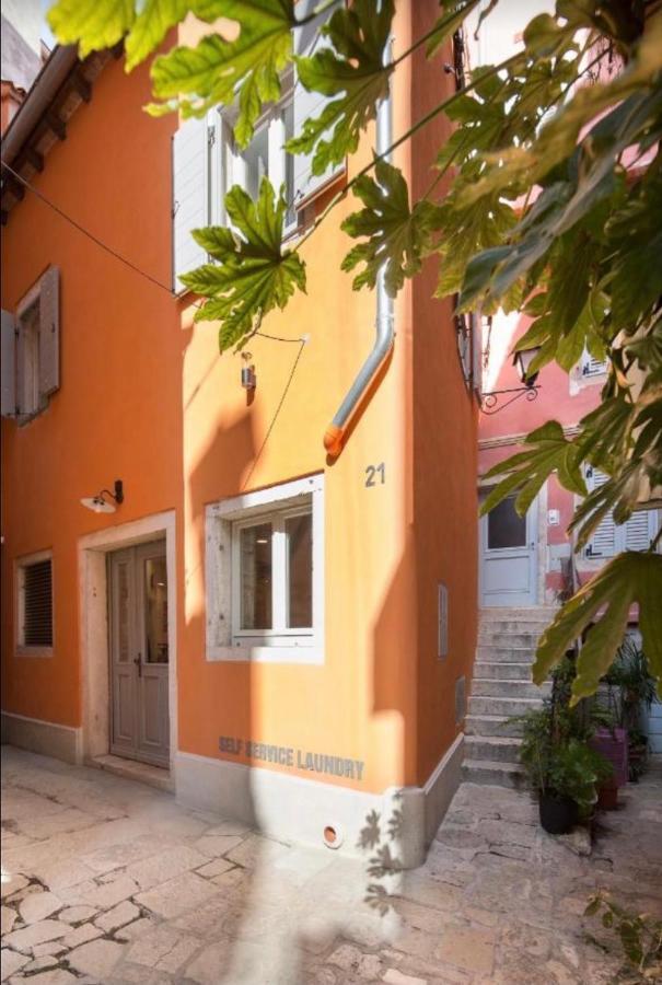 Apartment City Walls In Old Town Of Ровинь Экстерьер фото